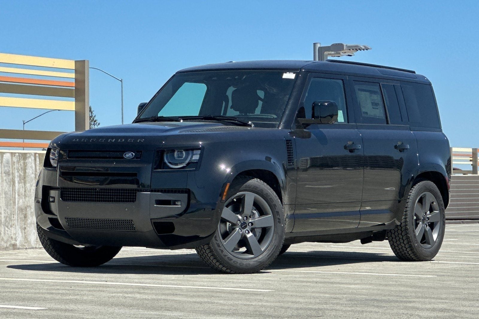 2026 Land Rover Defender 110 X-Dynamic SE P400's photo