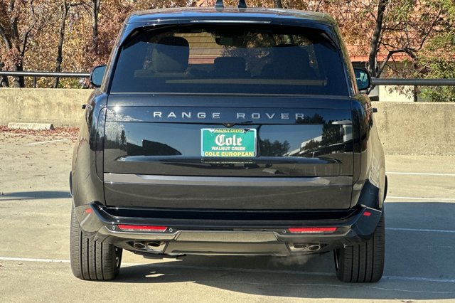 2025 Land Rover Range Rover SE photo 4