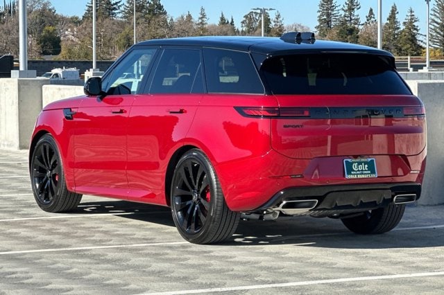 2025 Land Rover Range Rover Sport SE photo 3