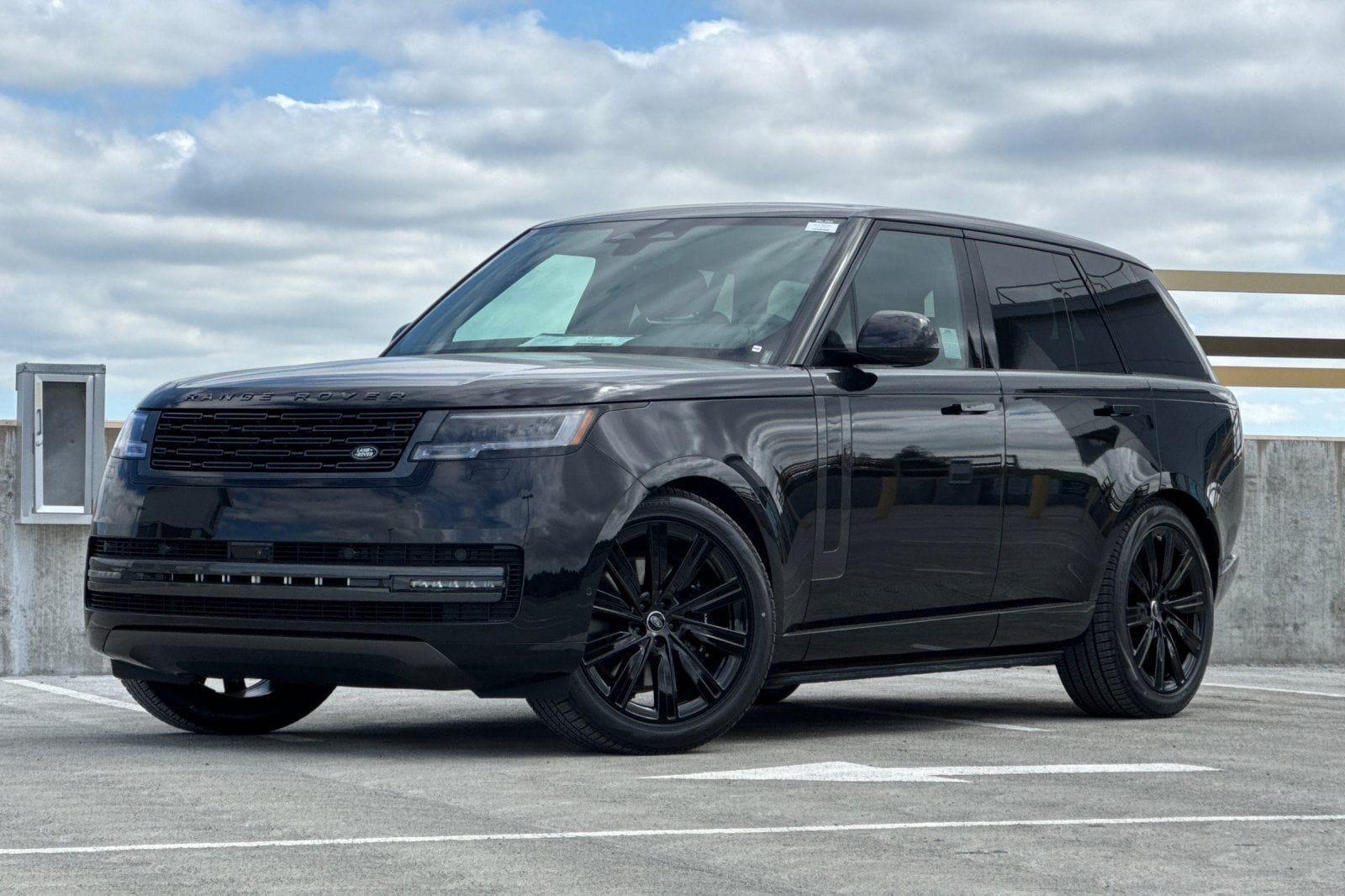 2025 Land Rover Range Rover SE
