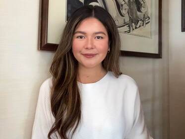 Staff member Dianne Tan Yu from ID_4fa22d865681