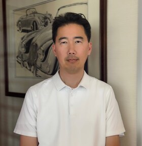 Staff member Jeffrey Wang from ID_4fa22d865681