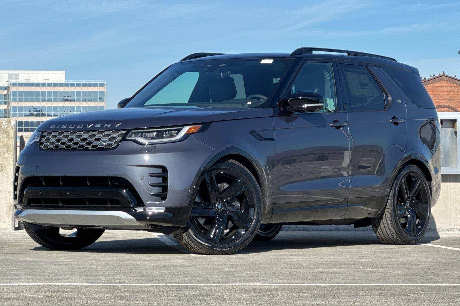 2026 Land Rover Discovery Tempest Edition's photo