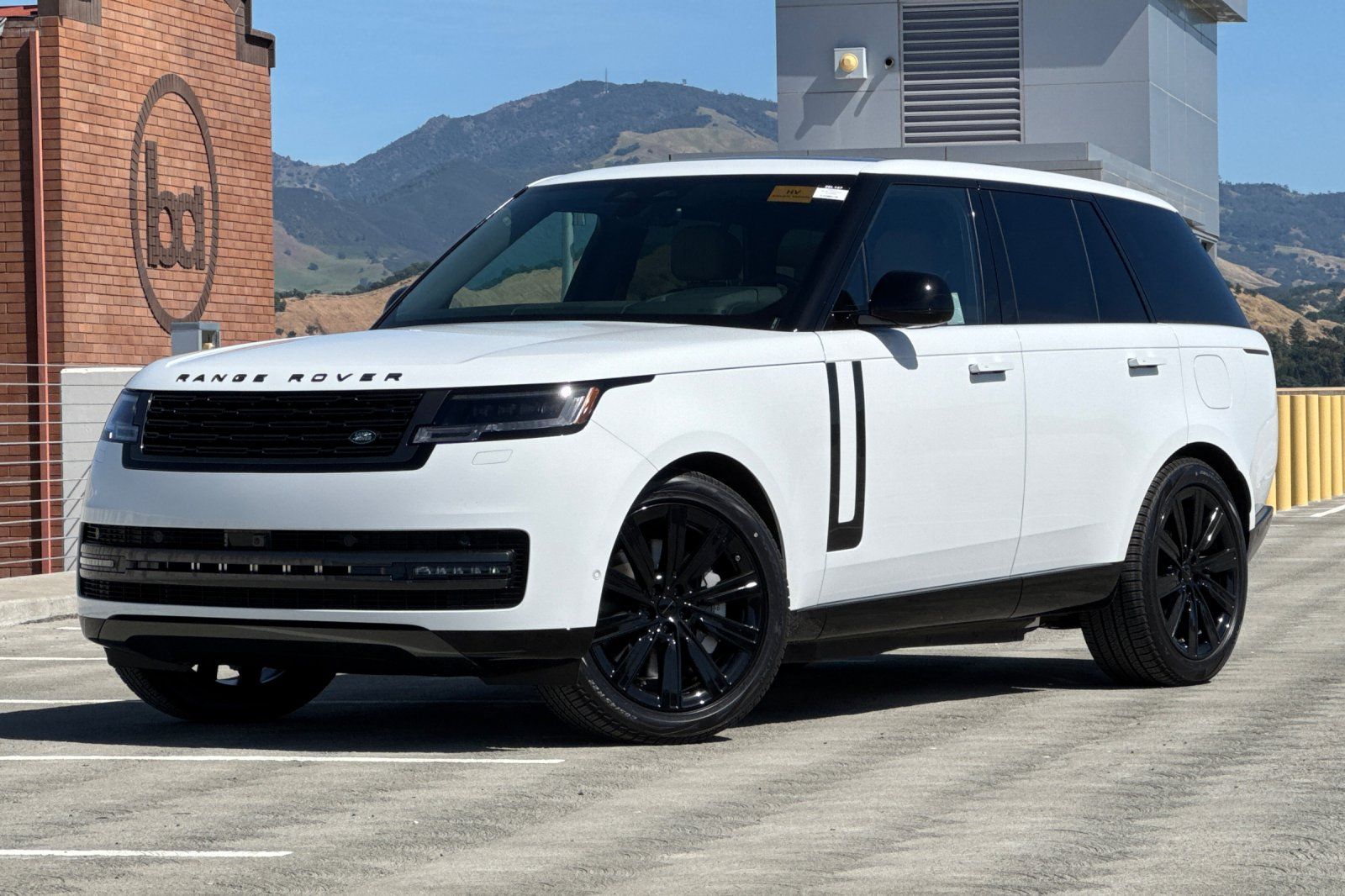 2026 Land Rover Range Rover 3.0 PHEV SE SWB's photo