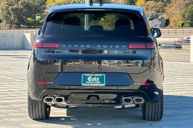 2025 Land Rover Range Rover Sport SE photo 4