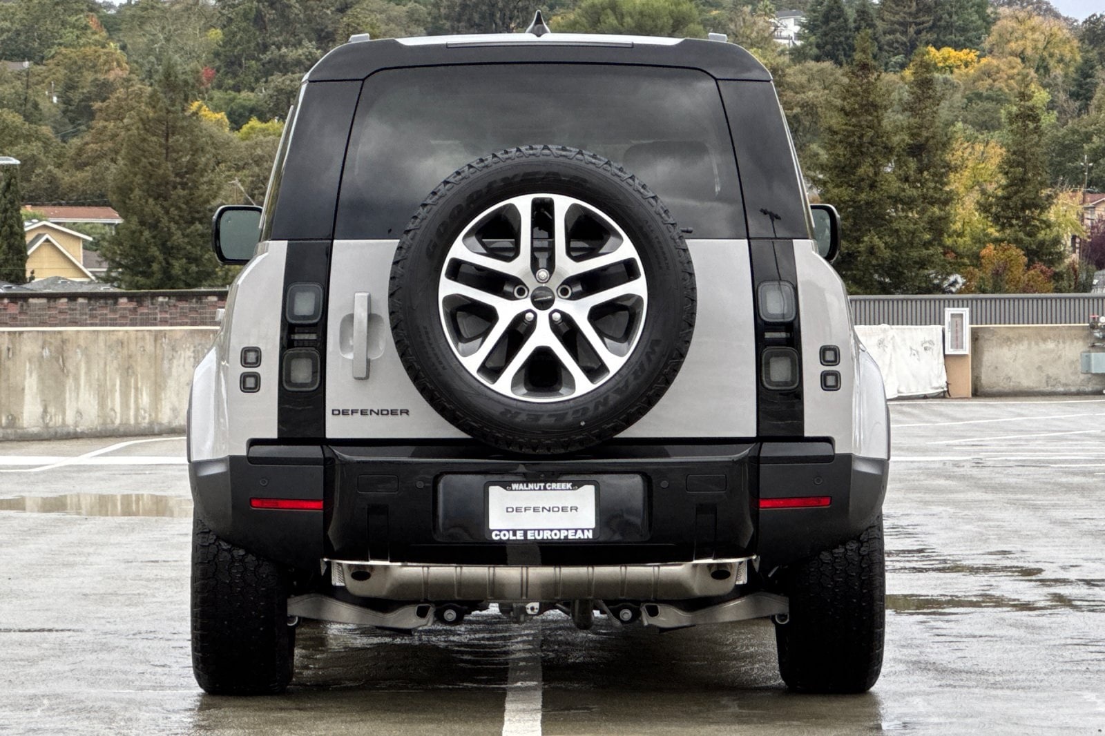 2026 Land Rover Defender 110 S photo 4