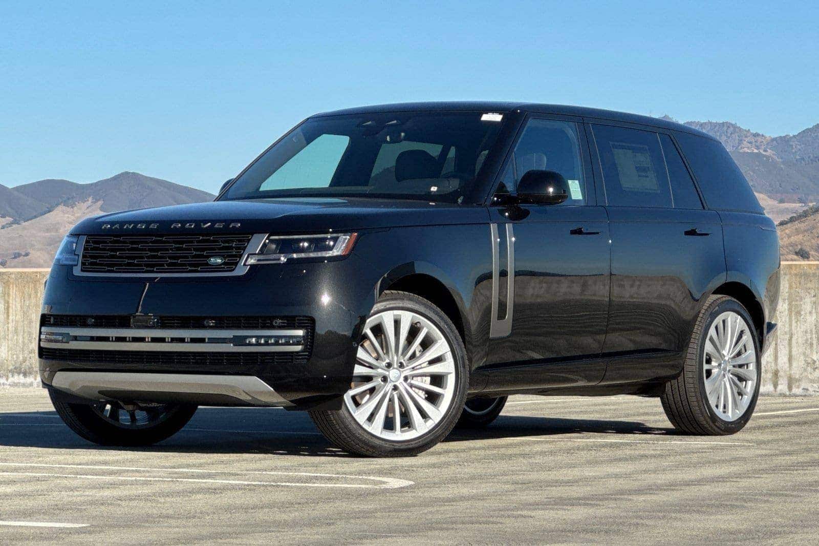 2025 Land Rover Range Rover SE's photo