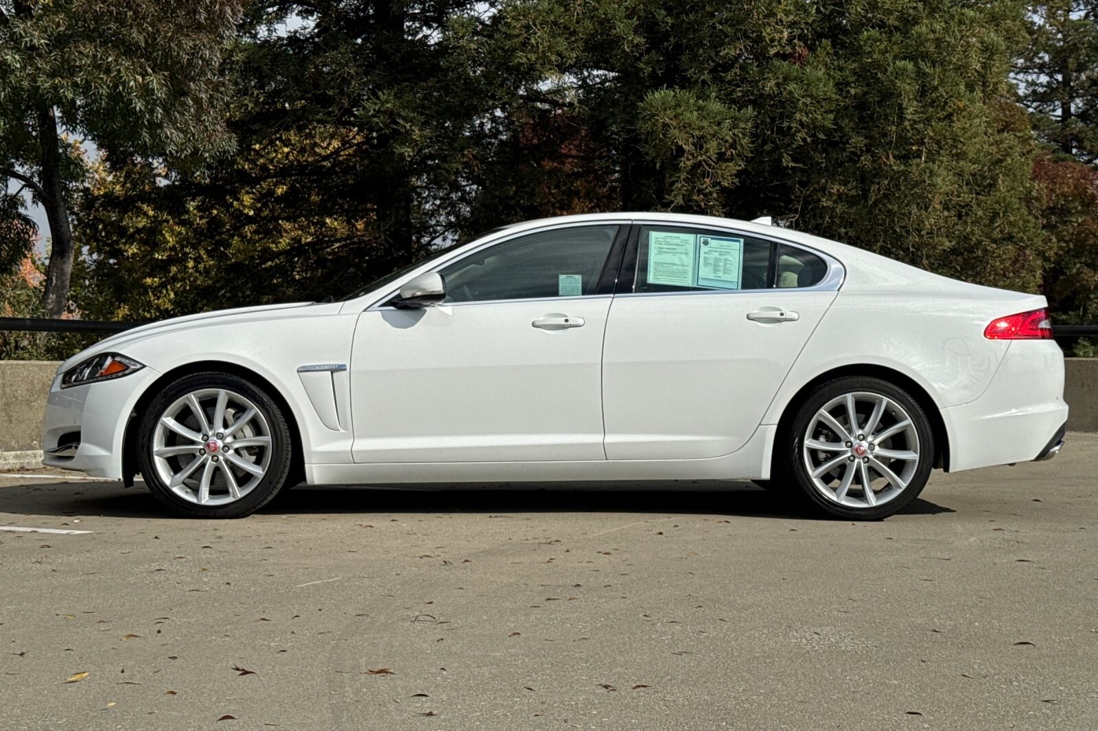 2015 Jaguar XF 3.0 photo 2