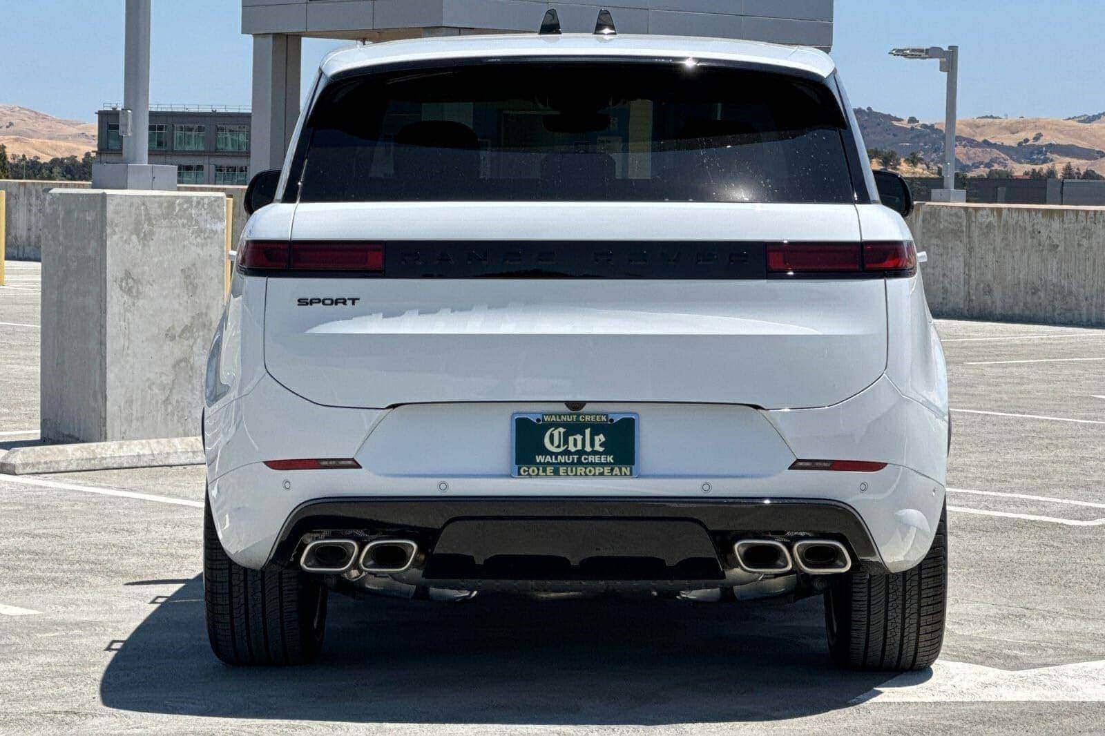 2025 Land Rover Range Rover Sport SE photo 2