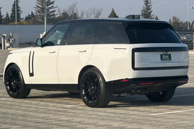 2025 Land Rover Range Rover Autobiography photo 3