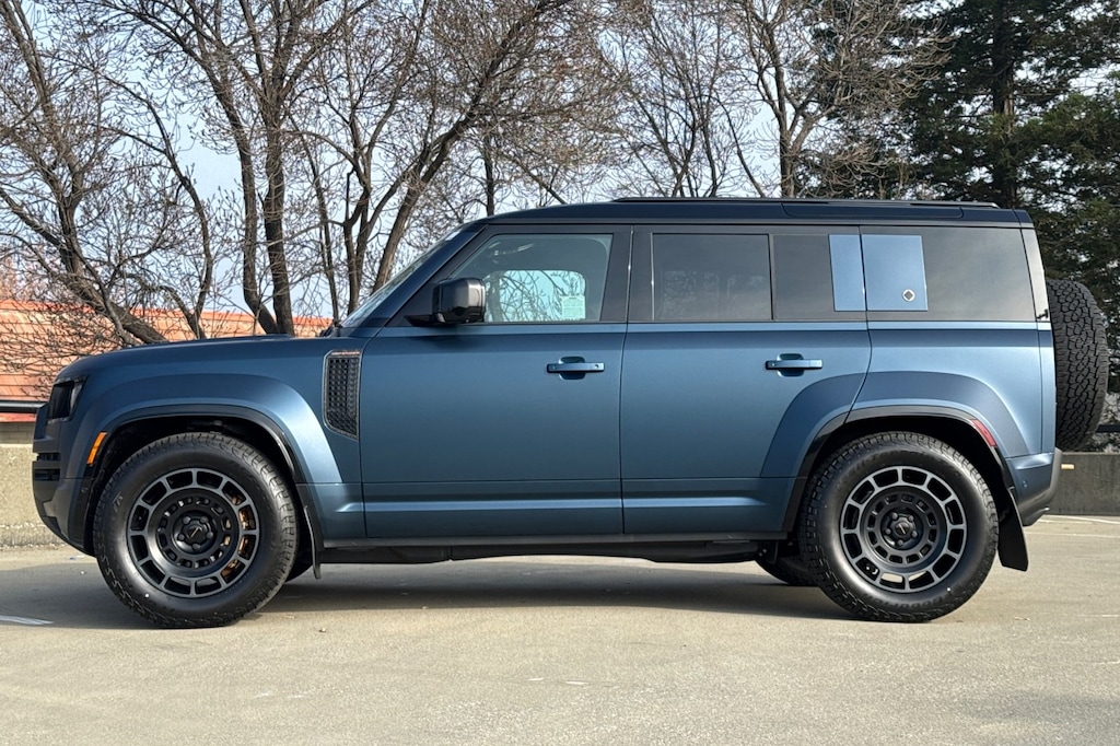 New 2026 Land Rover Defender 110 Octa SUV