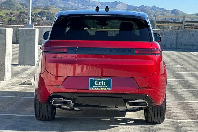 2025 Land Rover Range Rover Sport SE photo 4
