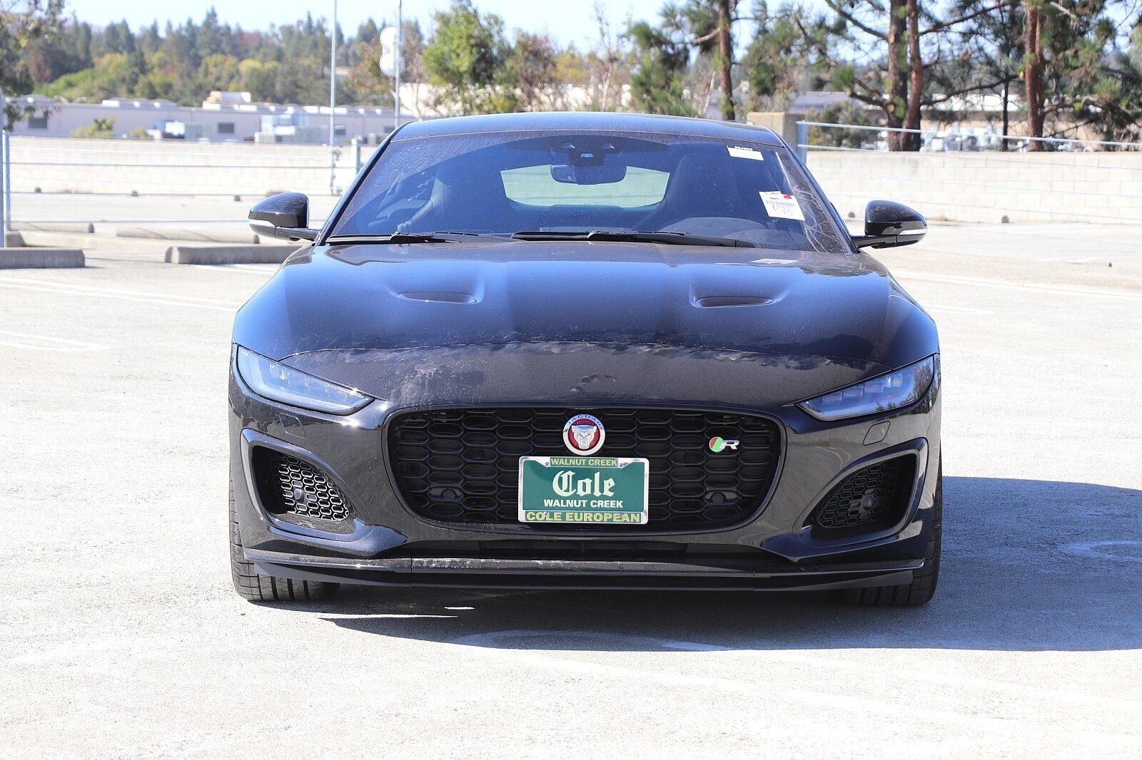 2022 Jaguar F-TYPE R photo 3