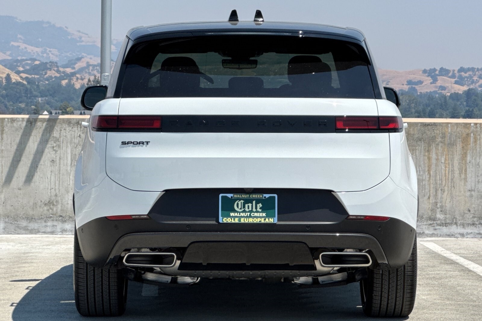 2025 Land Rover Range Rover Sport SE photo 3