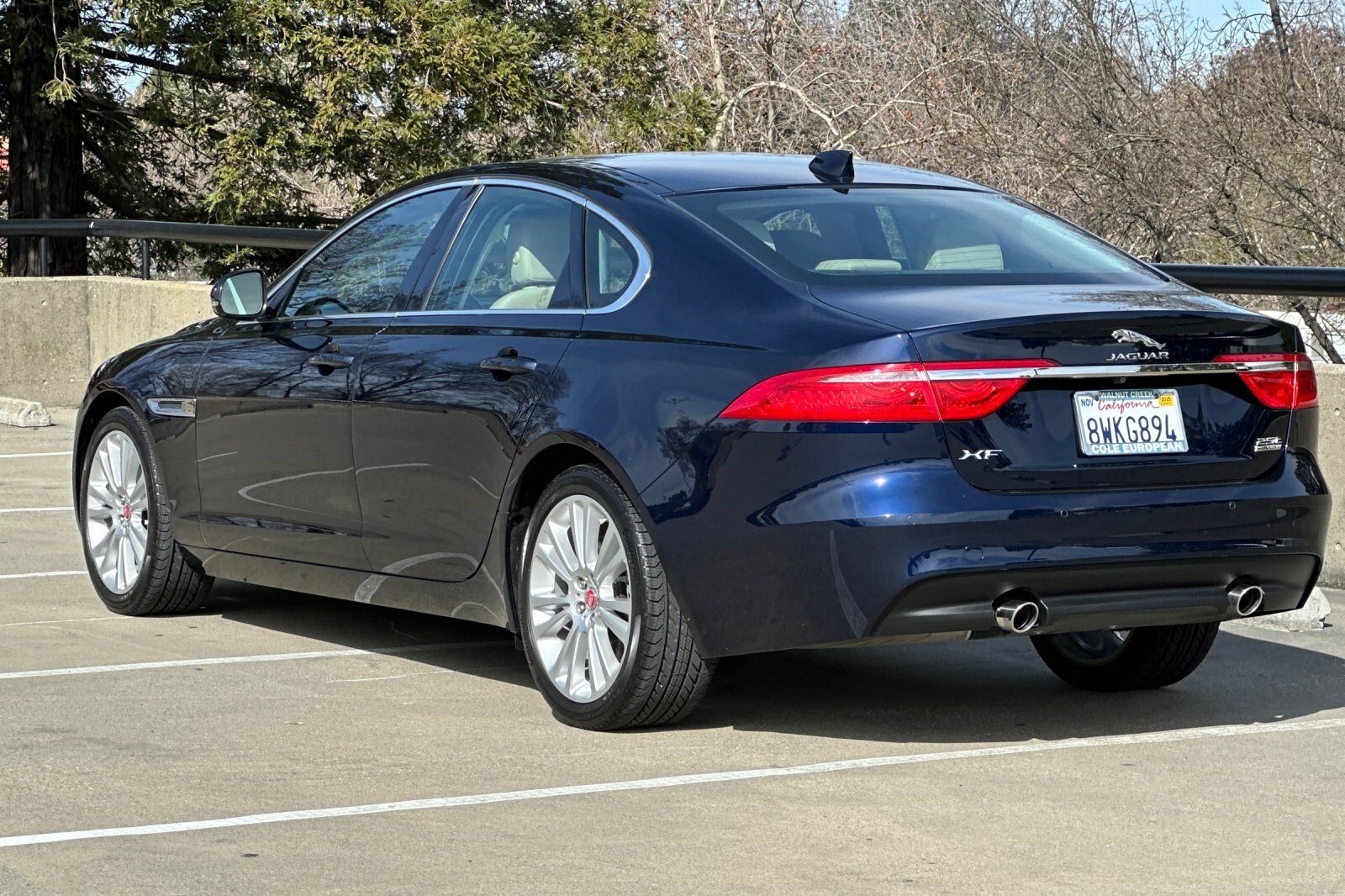 2020 Jaguar XF 25t Prestige photo 3