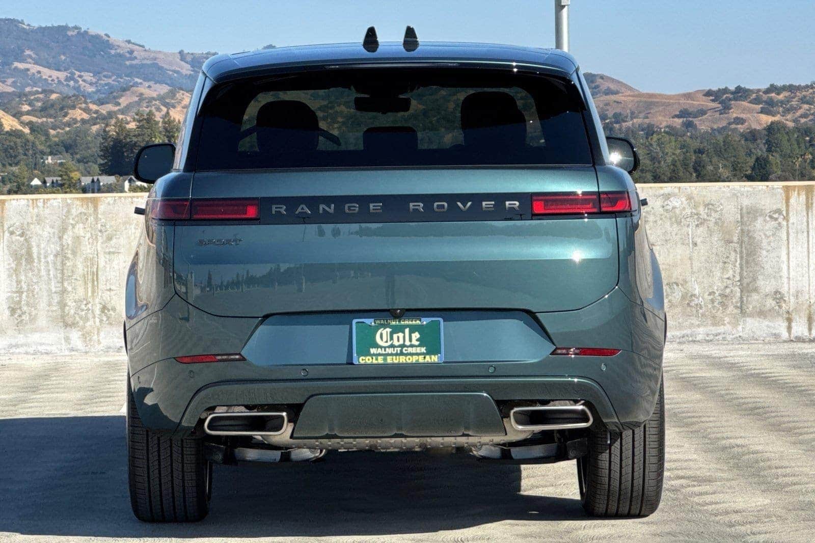 2025 Land Rover Range Rover Sport SE photo 4