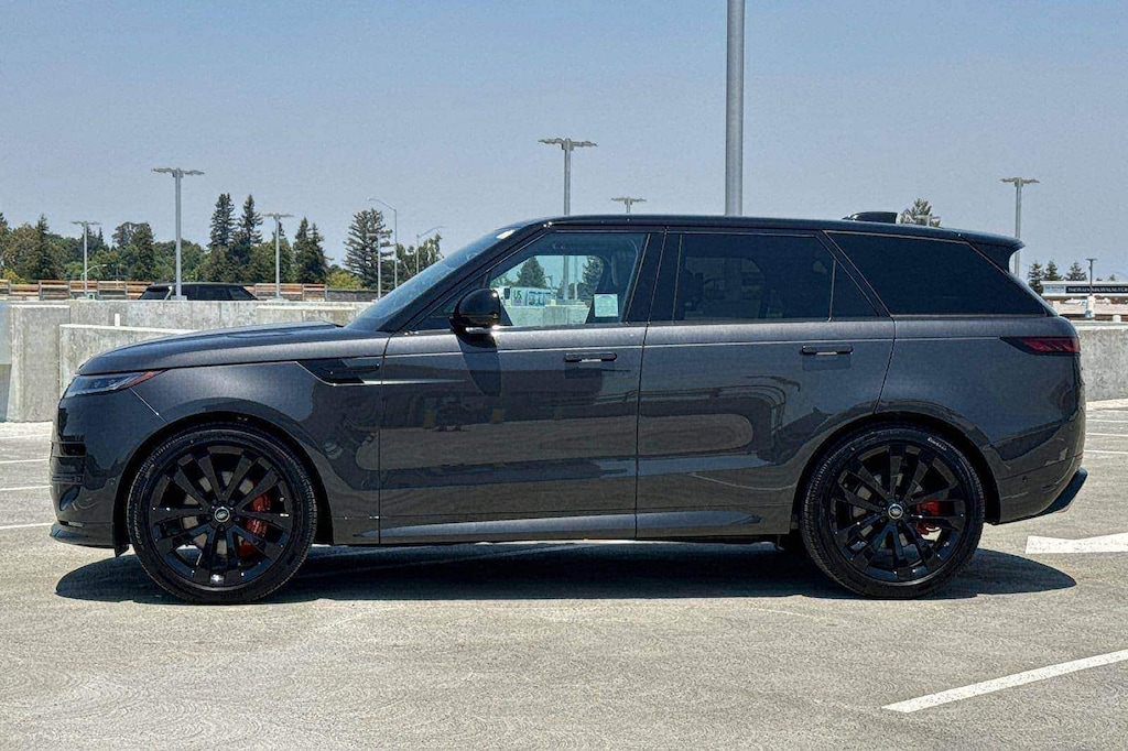 New 2025 Land Rover Range Rover Sport Dynamic SE SUV