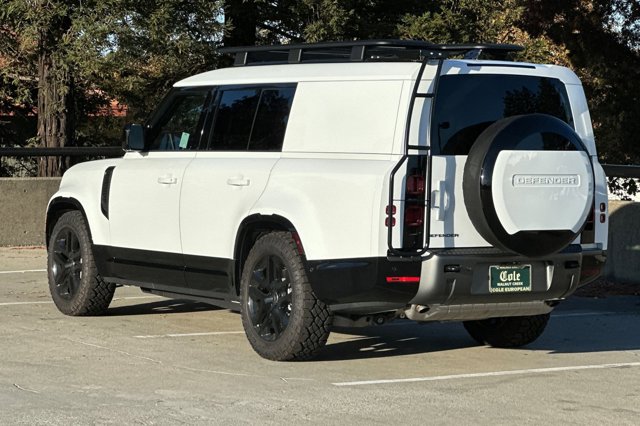 2024 Land Rover Defender 130 Outbound photo 3