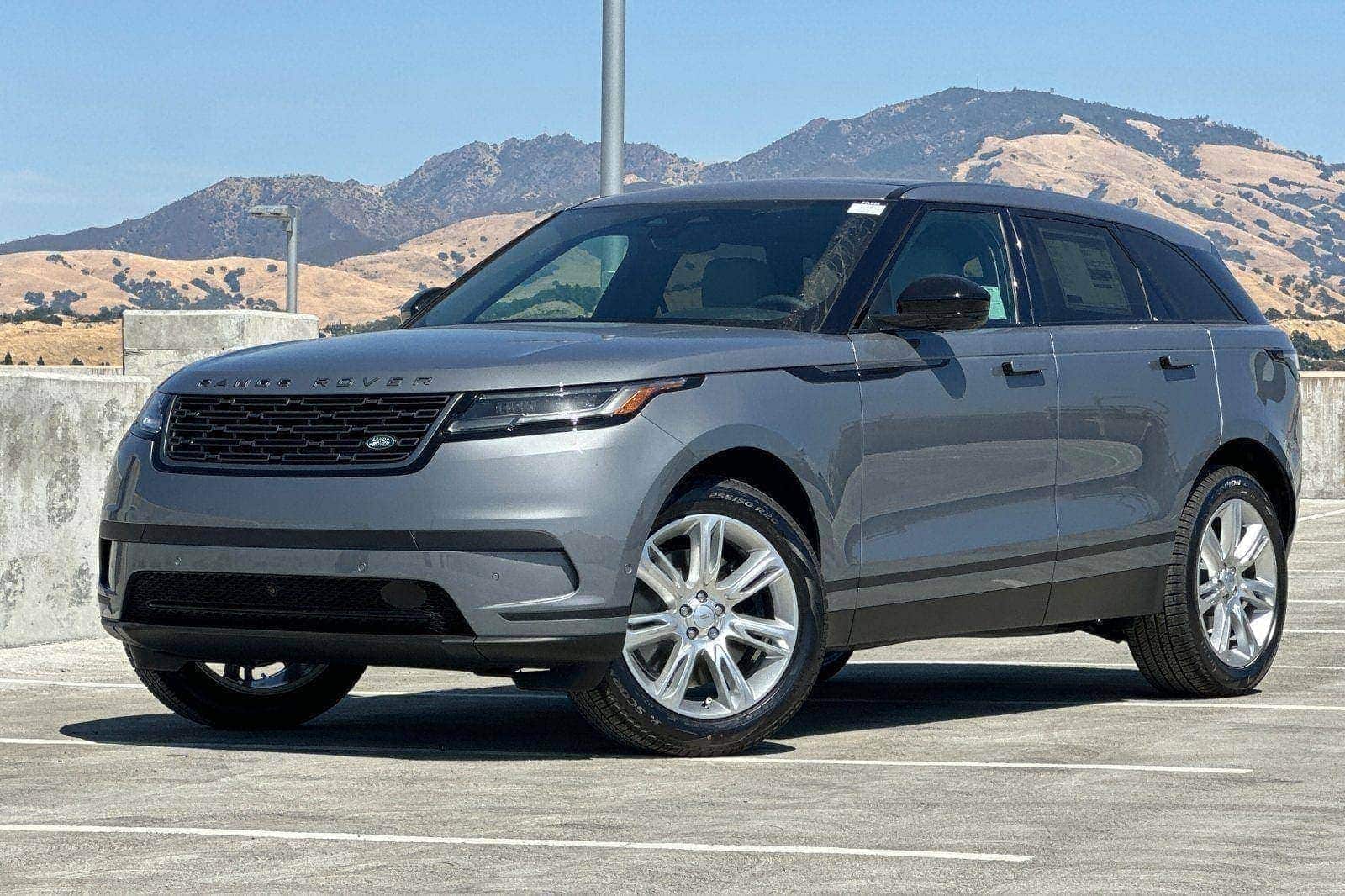 2026 Land Rover Range Rover Velar S's photo