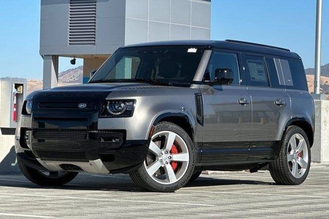 2024 Land Rover Defender X's photo