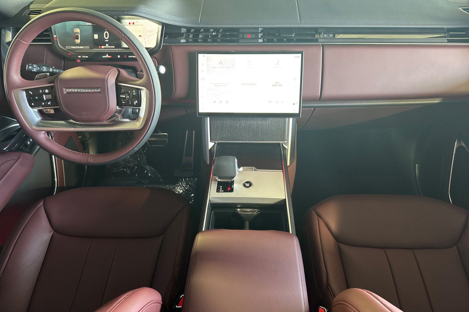 2025 Land Rover Range Rover SE - Photo 12