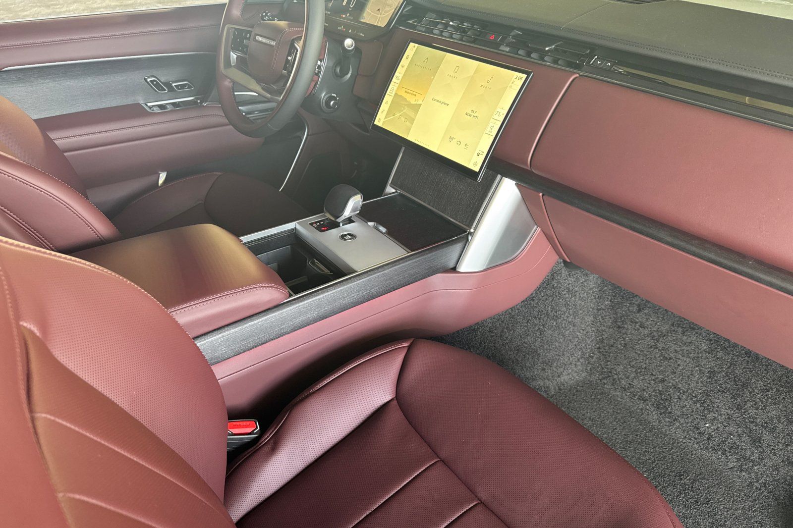 2025 Land Rover Range Rover SE - Photo 14