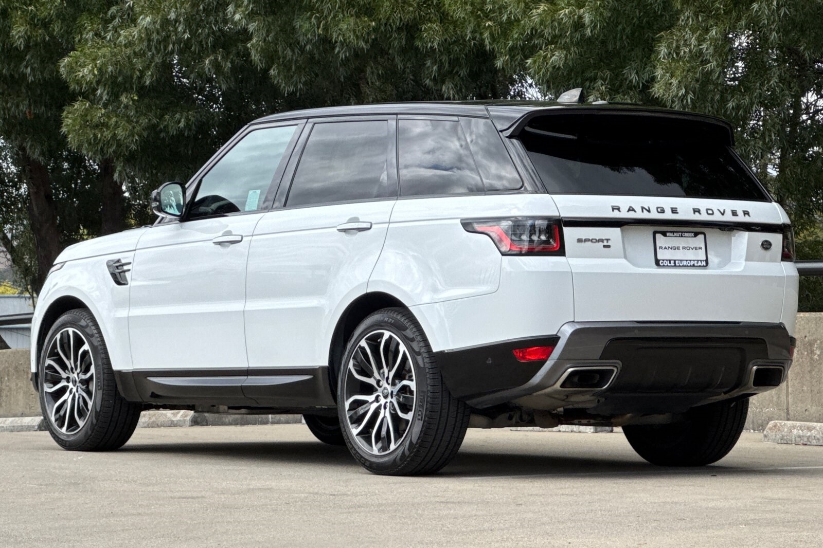 2021 Land Rover Range Rover Sport HSE Silver Edition photo 3