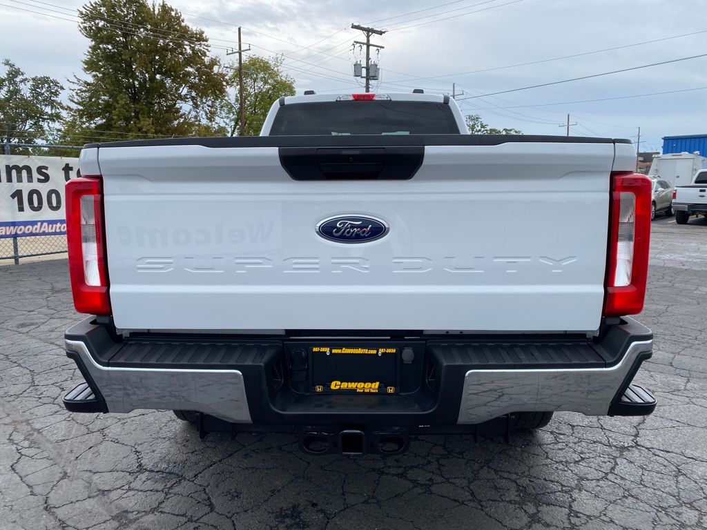 2023 Ford F-250 photo 3