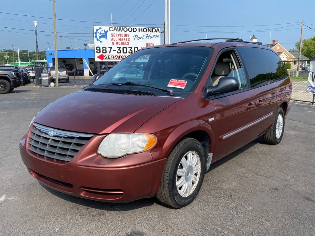 Used 2007 Chrysler Town & Country Touring with VIN 2A4GP54L27R152299 for sale in Port Huron, MI