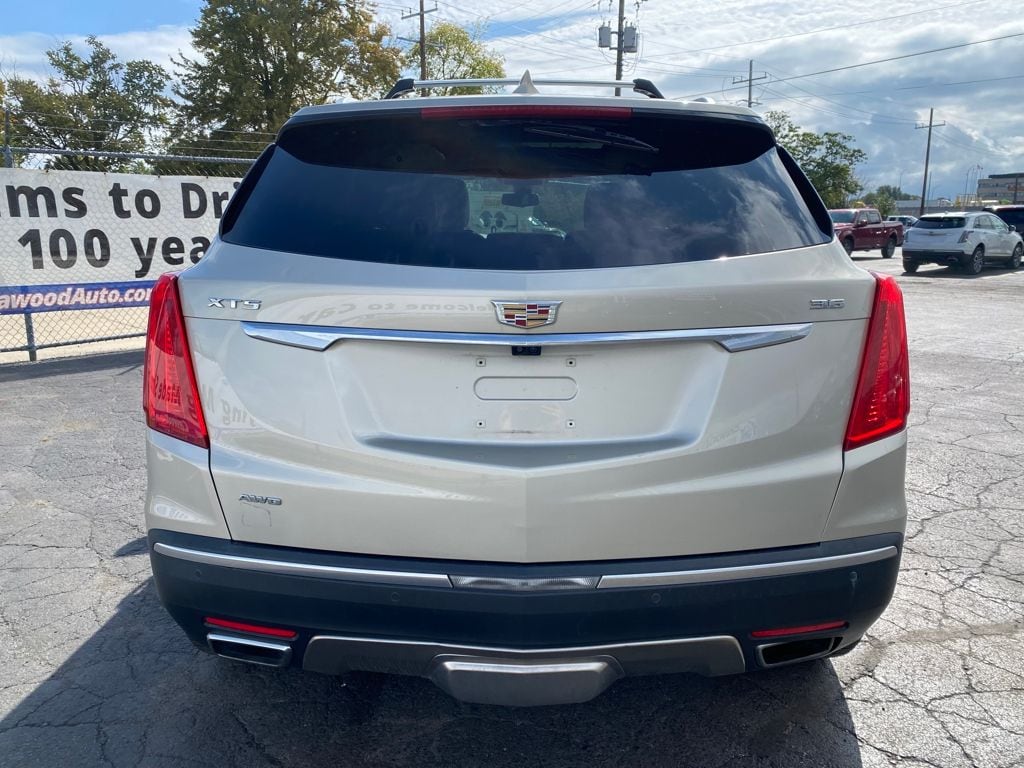 Used 2017 CADILLAC XT5 Platinum SUV