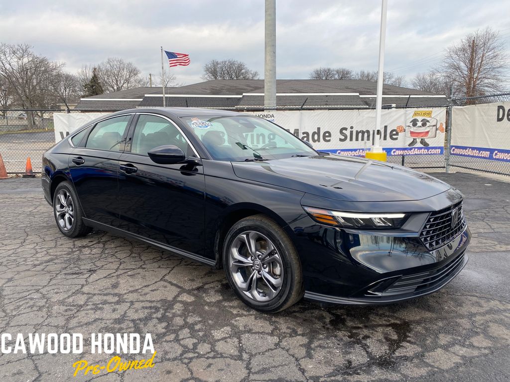 2023 Honda Accord EX's photo