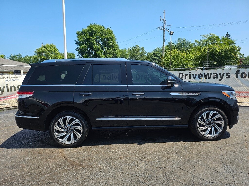 Used 2023 Lincoln Navigator Reserve with VIN 5LMJJ2LG7PEL10268 for sale in Port Huron, MI