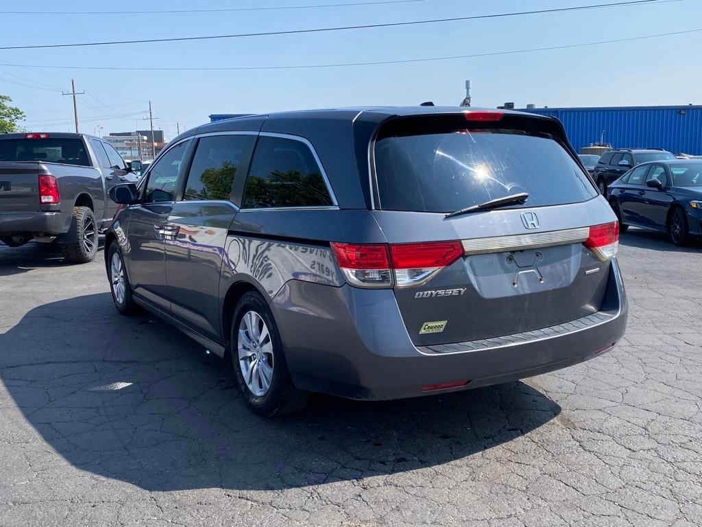 Used 2016 Honda Odyssey SE with VIN 5FNRL5H33GB151386 for sale in Port Huron, MI