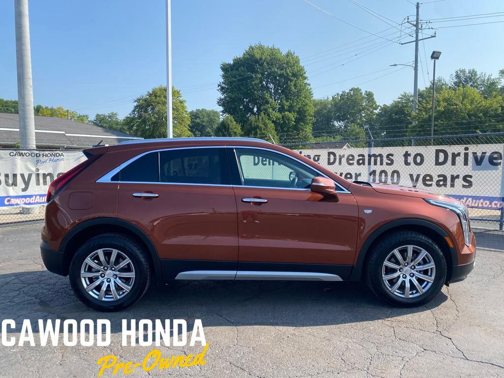 2021 Cadillac XT4 Premium Luxury photo 2