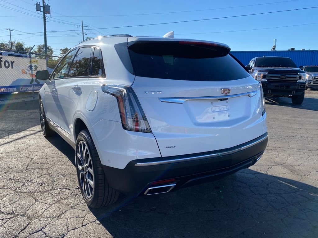 2022 Cadillac XT5 Platinum Sport photo 3