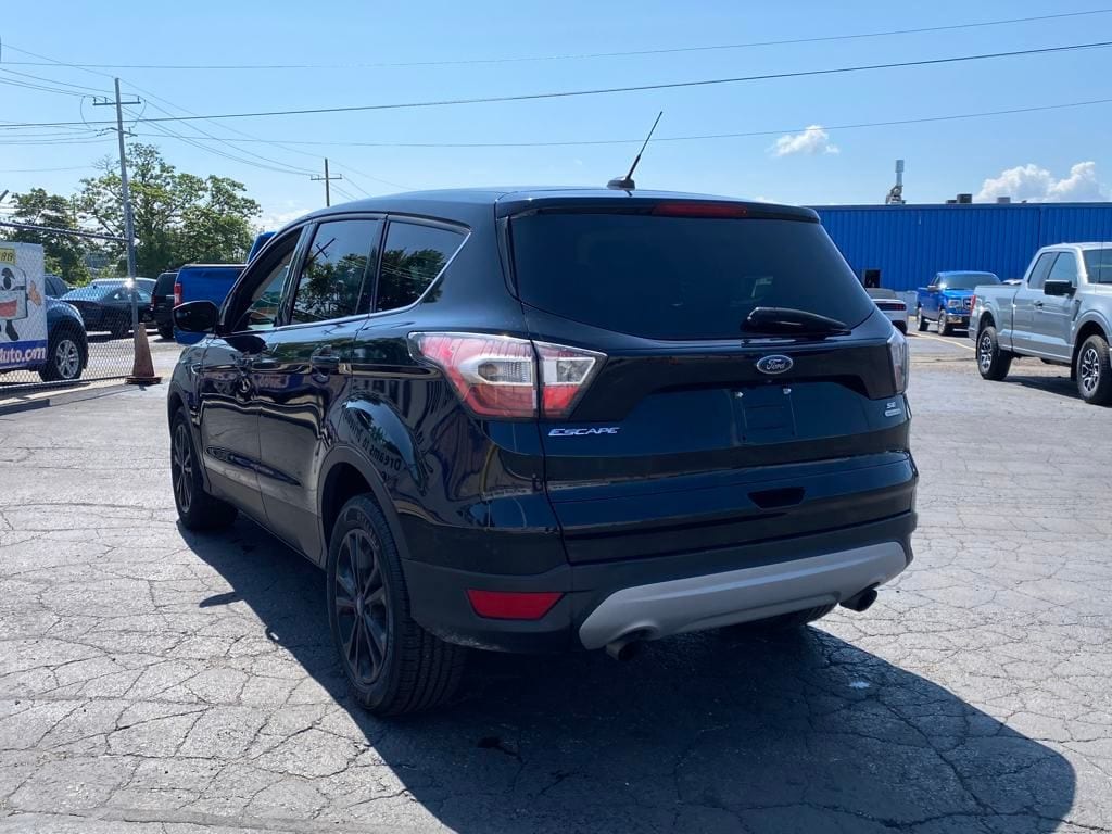 Used 2017 Ford Escape SE with VIN 1FMCU0G9XHUB04422 for sale in Port Huron, MI