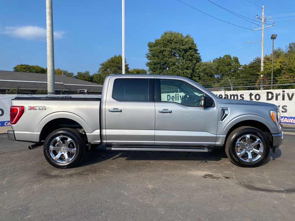 2023 Ford F-150 XLT photo 2