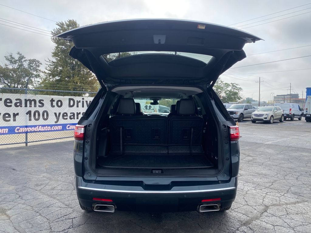 2021 Chevrolet Traverse Premier photo 3