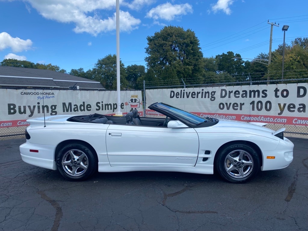 Used 1999 Pontiac Firebird  with VIN 2G2FS32K3X2230150 for sale in Port Huron, MI