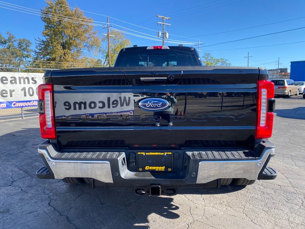 2024 Ford F-350 Lariat photo 3