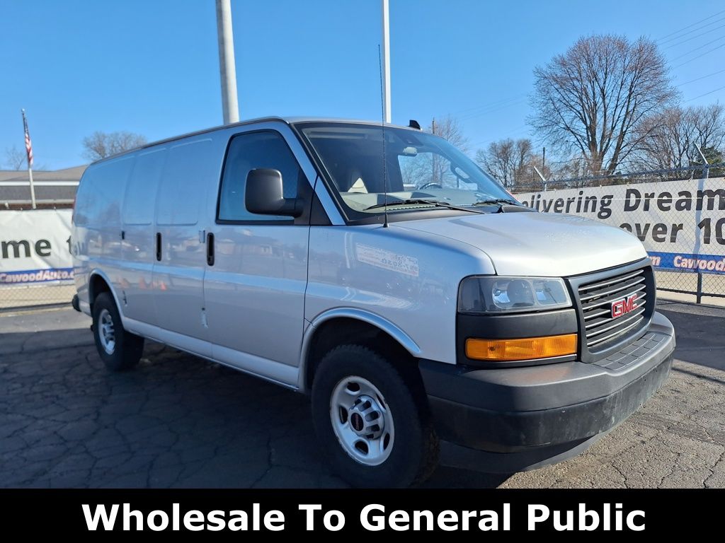 2021 GMC Savana Cargo Work Van's photo