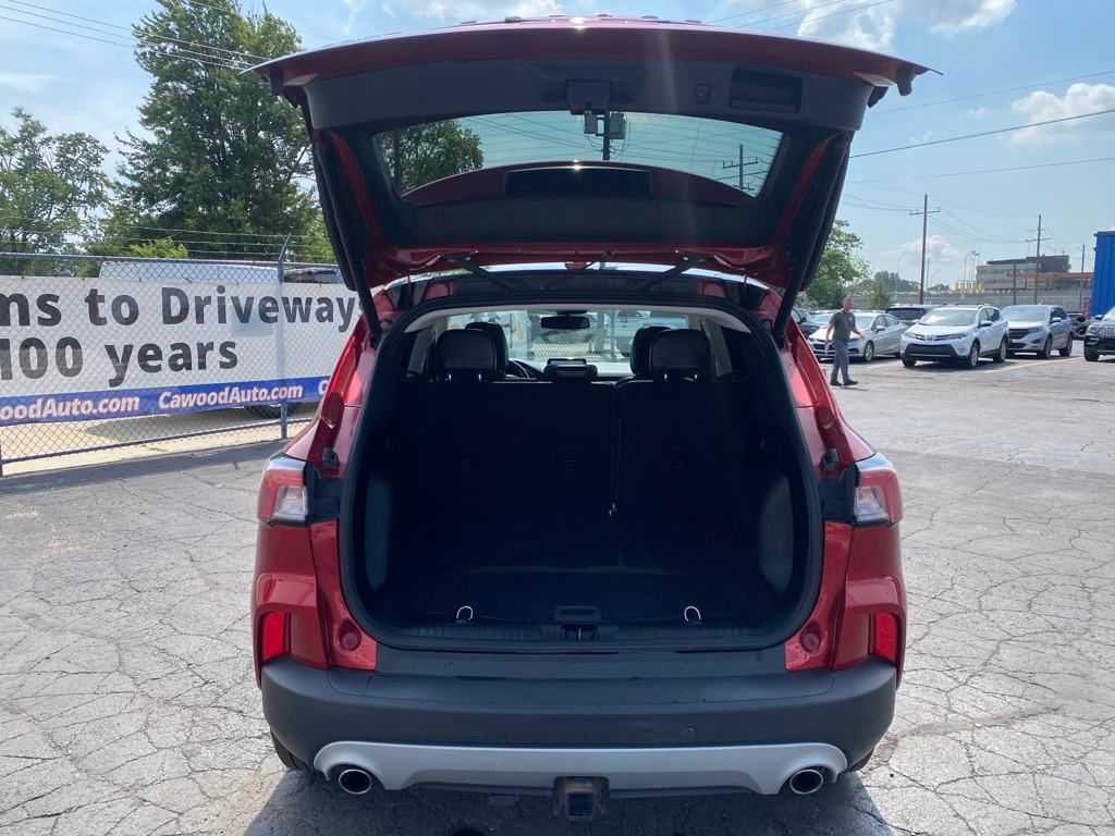 2021 Ford Escape Titanium photo 4
