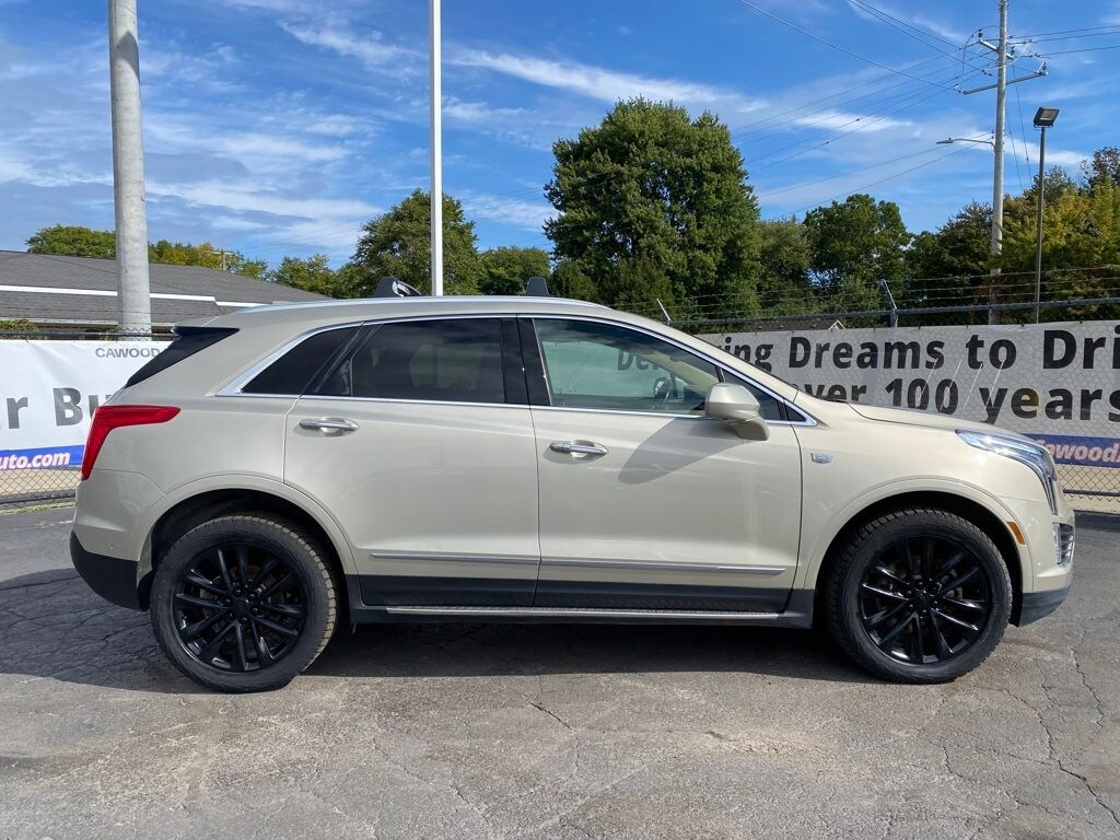 Used 2017 CADILLAC XT5 Platinum SUV