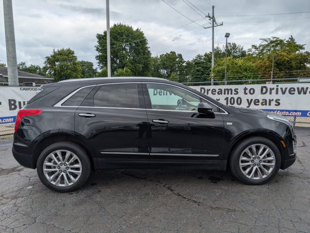 Used 2017 Cadillac XT5 Platinum with VIN 1GYKNFRS3HZ305544 for sale in Port Huron, MI