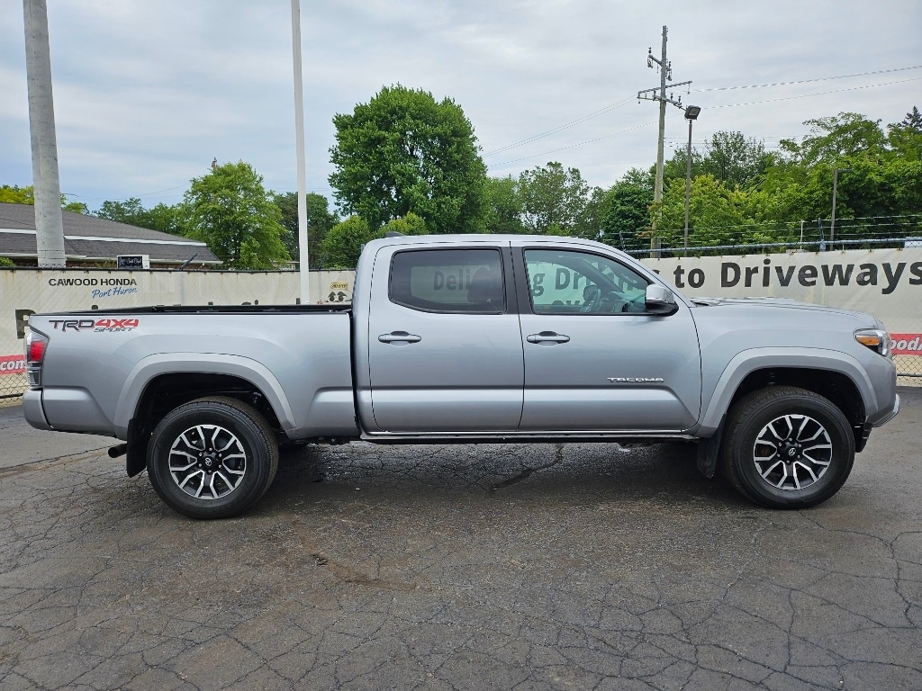 Used 2020 Toyota Tacoma SR with VIN 5TFDZ5BN8LX047642 for sale in Port Huron, MI