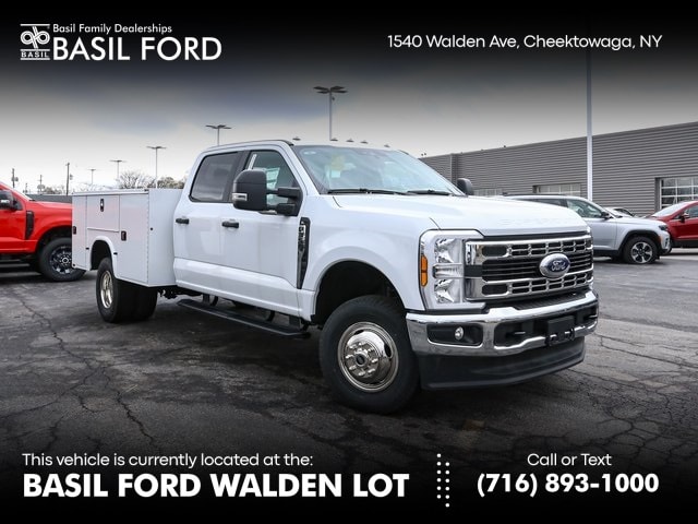 2025 Ford F-350 Super Duty Chassis Cab XL's photo