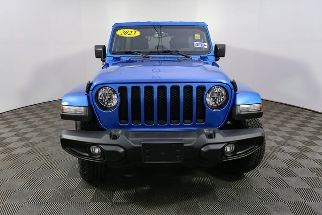 2023 Jeep Wrangler Altitude photo 3