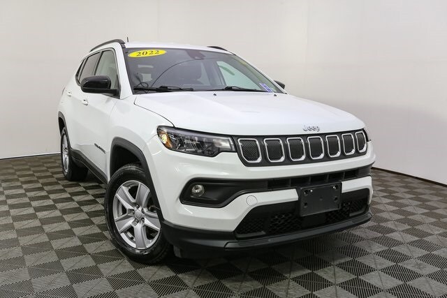 2022 Jeep Compass Latitude photo 2