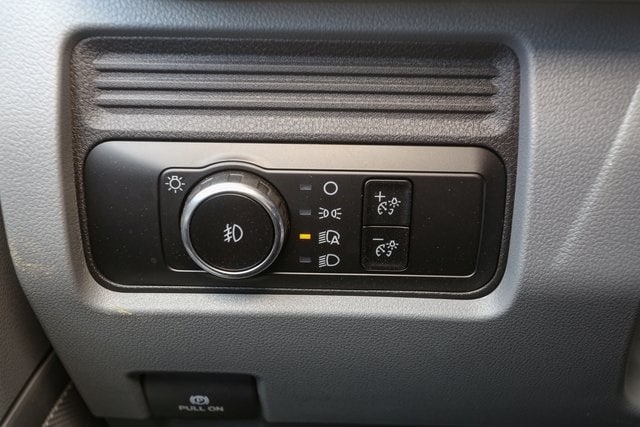 2025 Ford F-350 Super Duty Chassis Cab XL - Photo 30