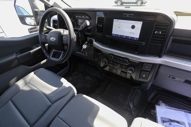 2026 Ford F-350 Super Duty Chassis Cab XL - Photo 15